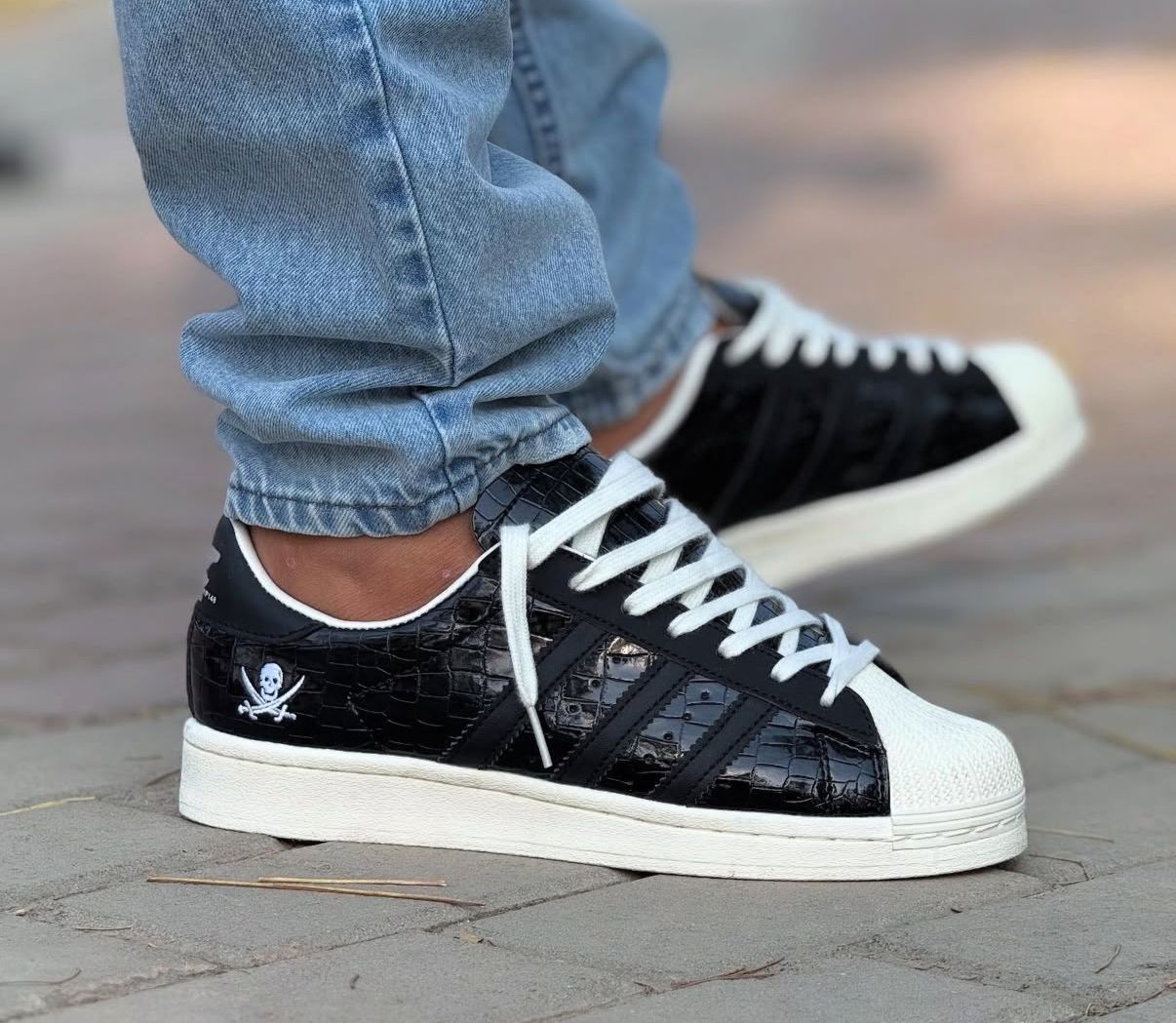 ADIDAS ORIGINALS SUPERSTAR DANGER